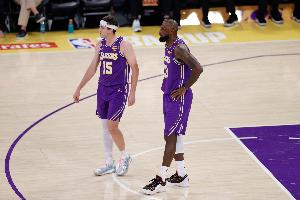 詹姆斯vs湖人直播_NBA高清免费观看_詹姆斯vs湖人比赛回放视频集锦